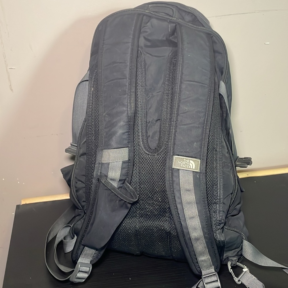 The north face backpack - Picture 4 of 6